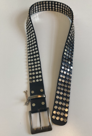 Studded belt – Old school to look cool